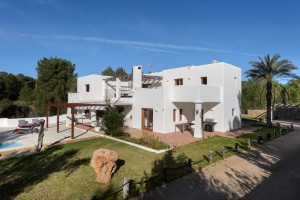 Budget Ibiza villa huren - Villa Cala Llonga - Ibiza Is Mine