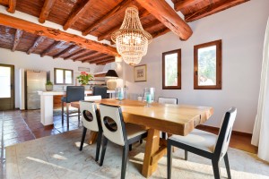 Budget Ibiza villa huren - Villa Cala Llonga - Ibiza Is Mine