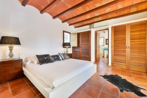 Budget Ibiza villa huren - Villa Cala Llonga - Ibiza Is Mine