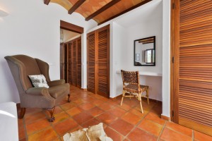 Budget Ibiza villa huren - Villa Cala Llonga - Ibiza Is Mine