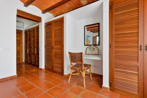 Budget Ibiza villa huren - Villa Cala Llonga - Ibiza Is Mine