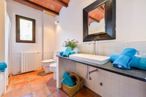 Budget Ibiza villa huren - Villa Cala Llonga - Ibiza Is Mine
