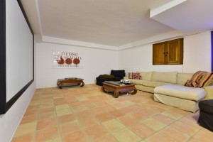 Budget Ibiza villa huren - Villa Cala Llonga - Ibiza Is Mine